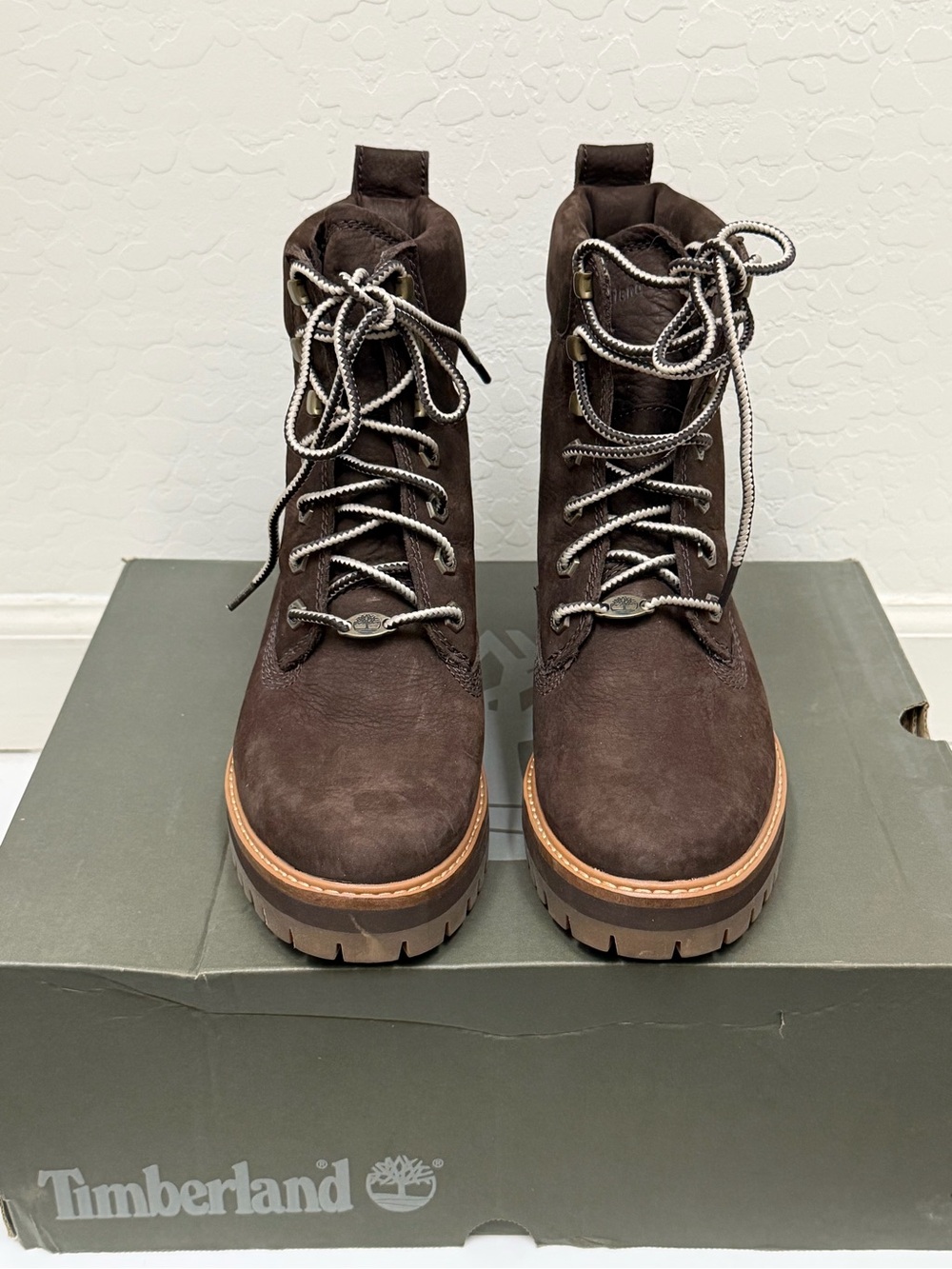 Timberland Courmayeur Women's Dark Brown Nubuck Lace-Up Hiking Boots